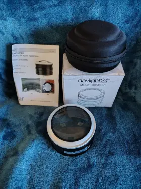 502069-04 Daylight24 Dome Magnifier With Light Retractable/adjustable Zoom Lens And Case