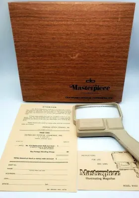 M-810 Donegan Optical Vintage Masterpiece Illuminating Hand Magnifier M810 Box Superb