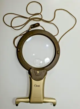 Dritz 072879287707 Hands-free Magnifier 2.5x - 4x With Leds Adjustable Strap Fold-out Stand