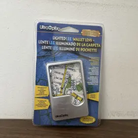 Ultra 046876990427 Optix Lighted Led Wallet Lens With Pouch